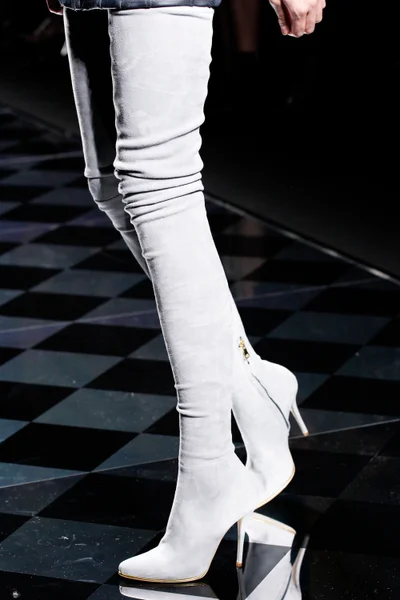 Look 77